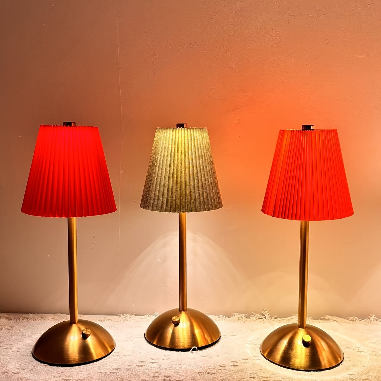 1pc Modern Pleated LED Table Lamp, Touch Control, Adjustable Brightness with Long Press in 3 Color Temperatures, USB Powered, for Indoor Use, Metal Base, Pleated Fabric Lampshade - Bedside Lamp Night Light