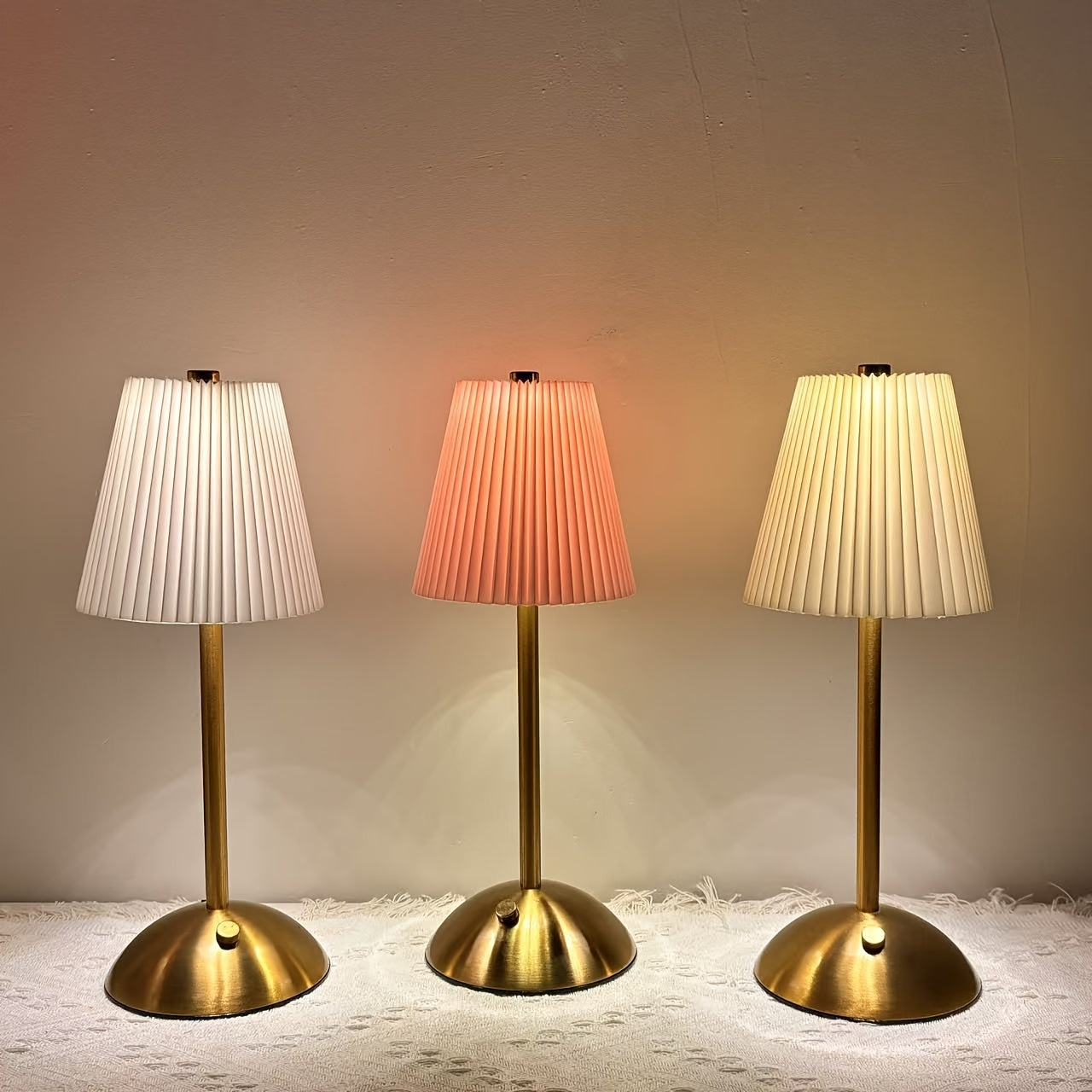 1pc Modern Pleated LED Table Lamp, Touch Control, Adjustable Brightness with Long Press in 3 Color Temperatures, USB Powered, for Indoor Use, Metal Base, Pleated Fabric Lampshade - Bedside Lamp Night Light
